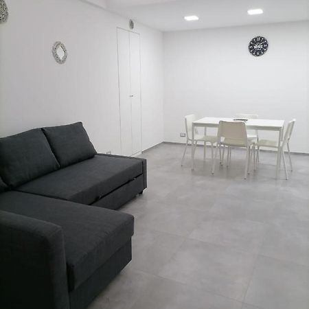 Darsena Apartments มอลเฟตตา ภายนอก รูปภาพ