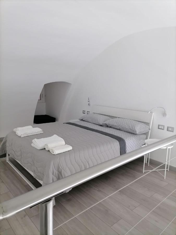 Darsena Apartments มอลเฟตตา ภายนอก รูปภาพ